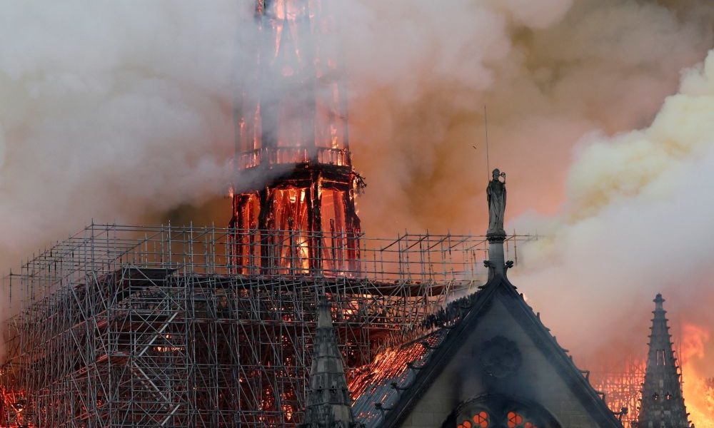 Dr. Mário comenta sobre incêndio na Catedral de Notre-Dame