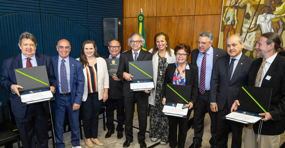 Dr. Mário preside solenidade por promoção da saúde mental