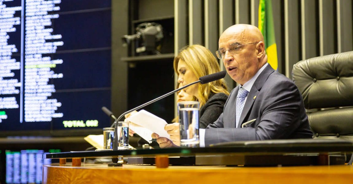 “Não podemos pensar em disputa, mas em solução”