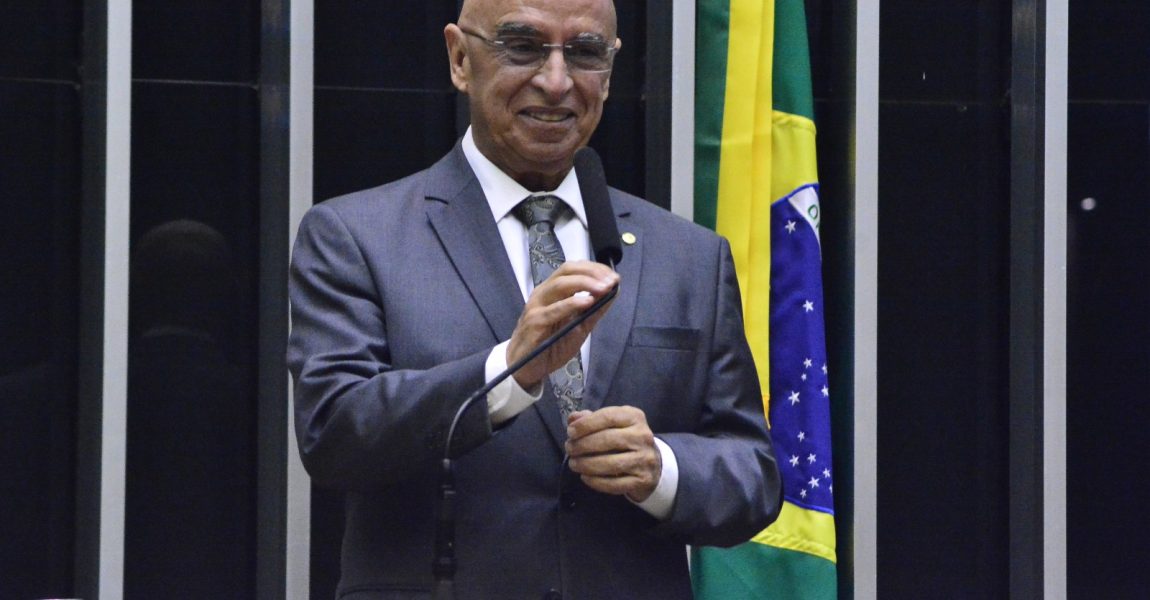 Dr. Mário Heringer defende vacinação nas escolas e combate à desinformação