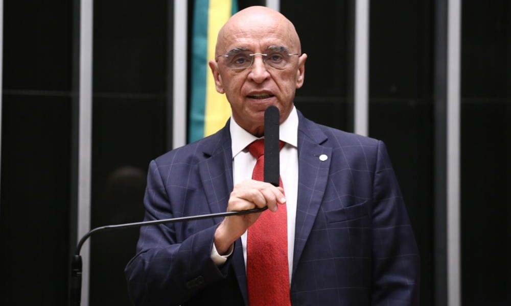 Projeto do Dr. Mário Heringer que bane microplásticos avança para o Senado